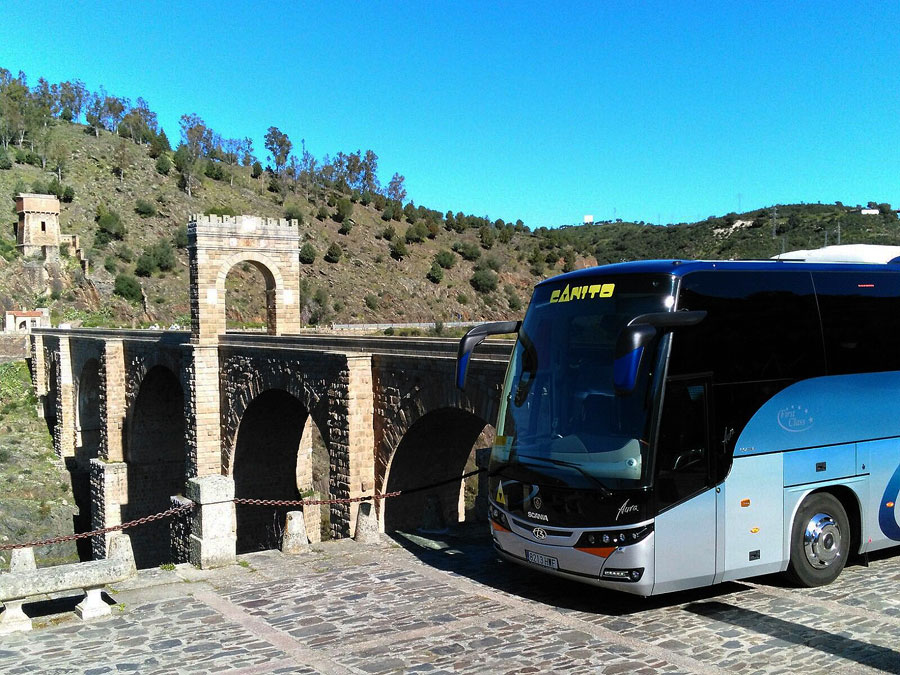 Taxi de alta gama CANITO para traslados VIP
